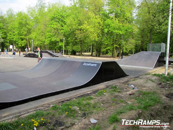 Skatepark w Ostrowcu Świętokrzyskim (Minirampa)